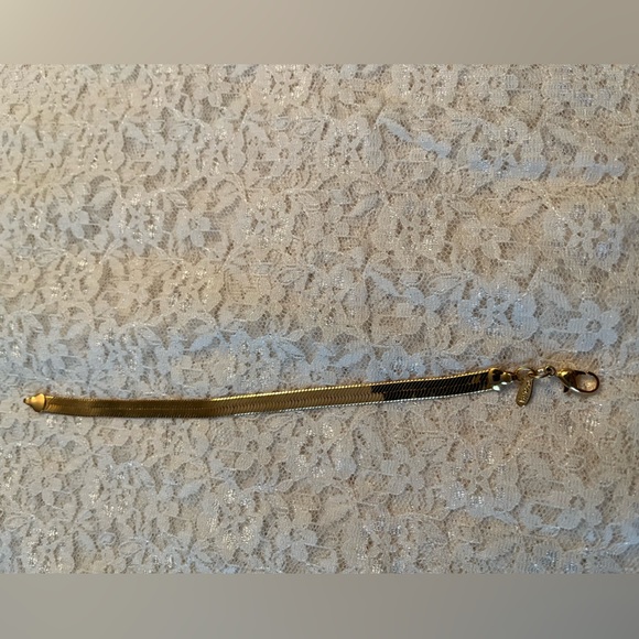 Napier/vintage, gold tone herringbone bracelet, 6.5” - Picture 3 of 3